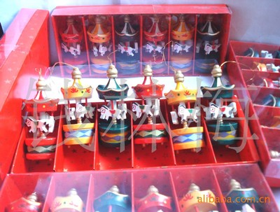 旋轉(zhuǎn)木馬掛件 手機掛件 汽車掛件圣誕樹掛件
